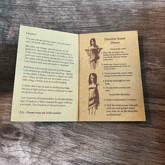 Batik Bali Sarong, Blue and Gold - Picture 4 of 7